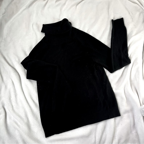 🌟Black Kendra Scott turtle neck sweater small - Picture 2 of 8